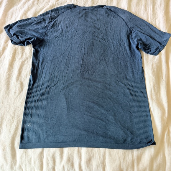 Lululemon Men’s DryFit Tee - Picture 2 of 3